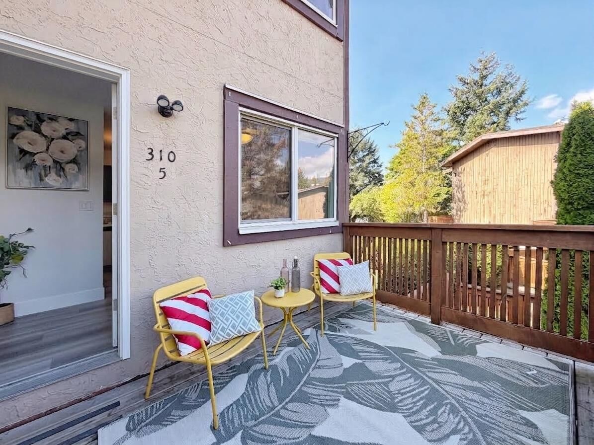 Property Photo: 310 Highland Way 5 BC V3H 3V7