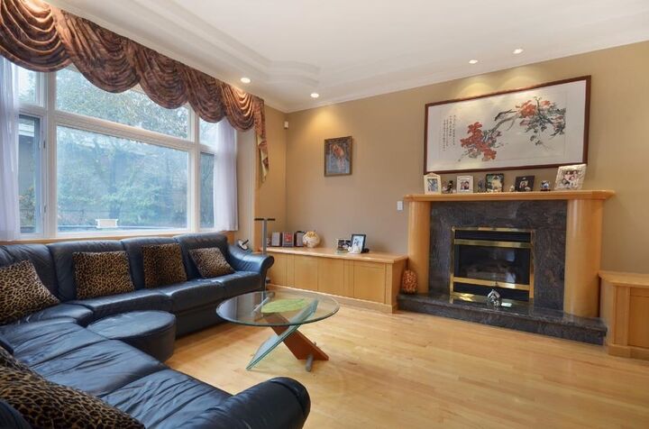 Property Photo:  2208 W 34th Avenue  BC V6M 1G6 