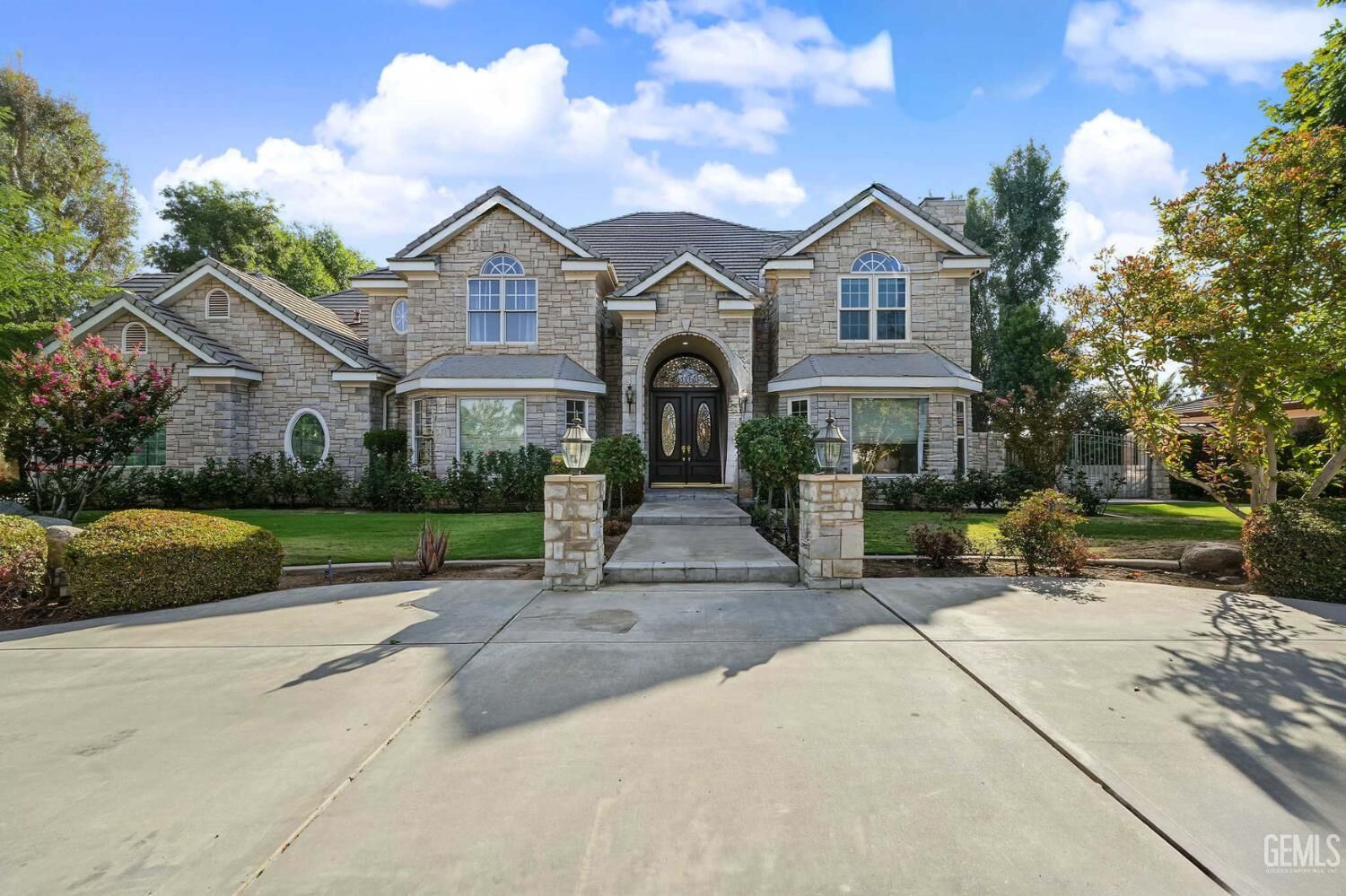 Property Photo: 3989 Green Hill Street CA 93306