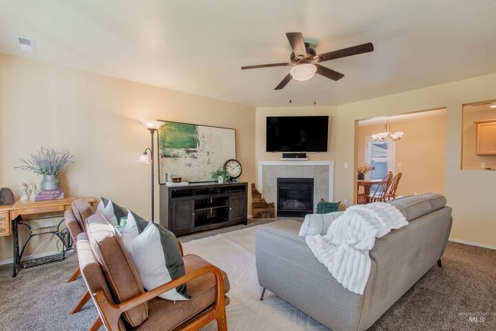Property Photo:  4253 S Overhill Way  ID 83642 