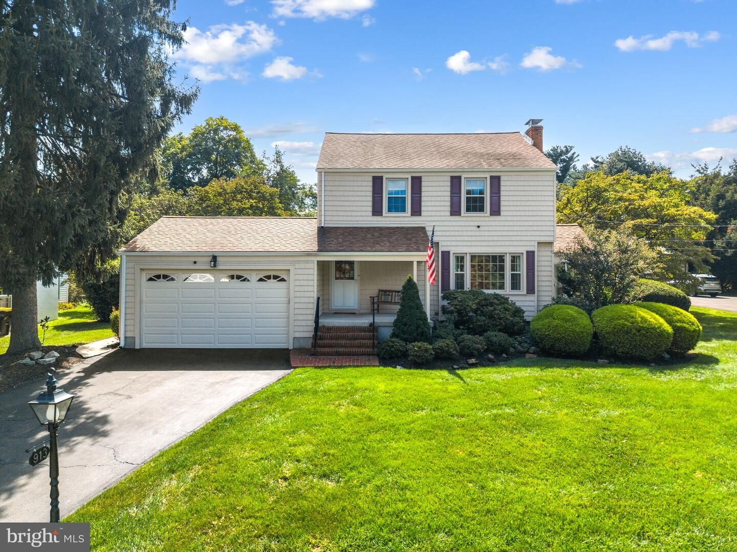 Property Photo: 913 Greenway Avenue PA 19067