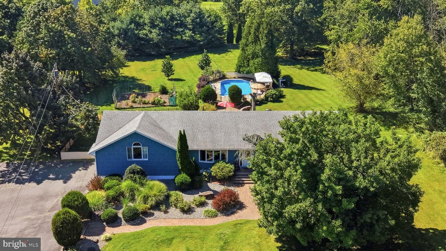 Property Photo:  2 Winding Brook  NJ 08560 