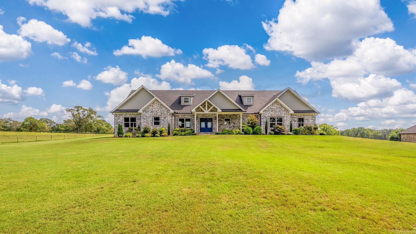 Property Photo:  153 Cordell  AR 72012 