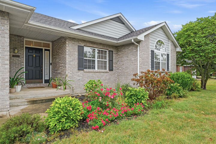 Property Photo:  3607 Blue Cedar Ln  MO 65203 