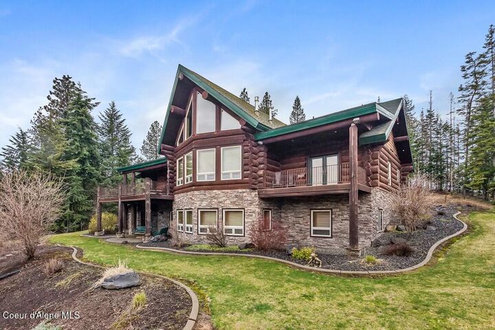 Property Photo:  122 Makridge Ln  ID 83839 