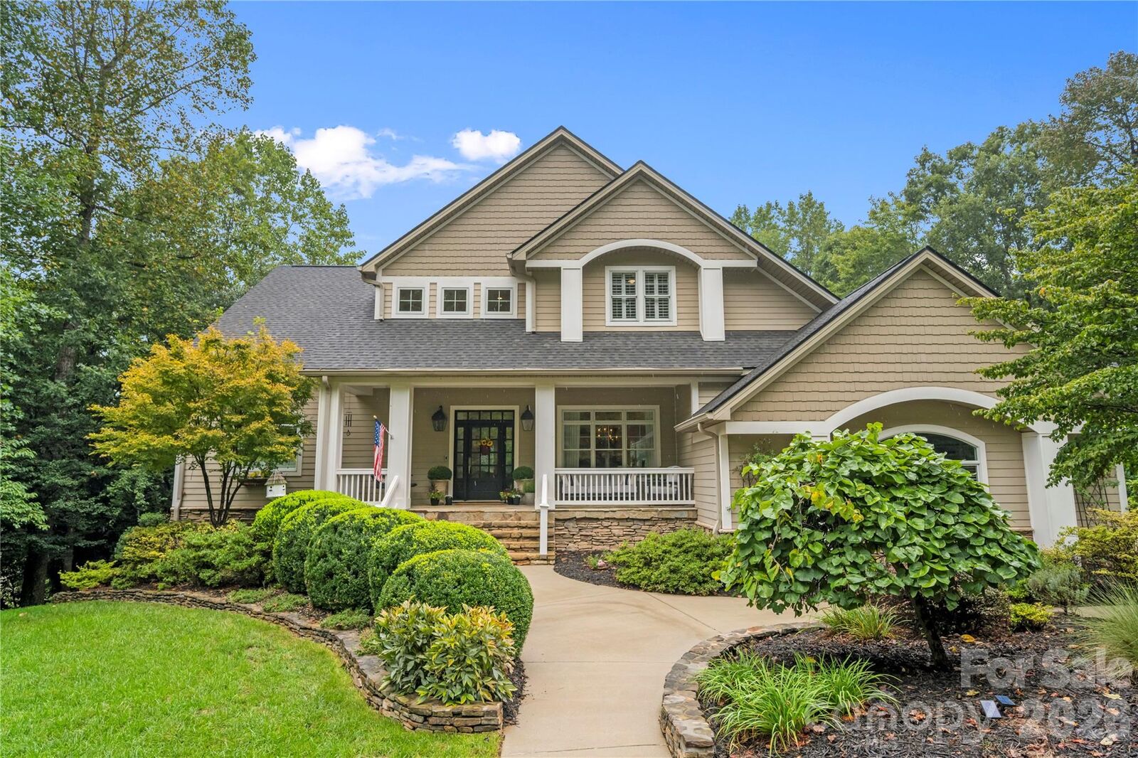 Property Photo: 1637 Olmsted Drive NC 28803