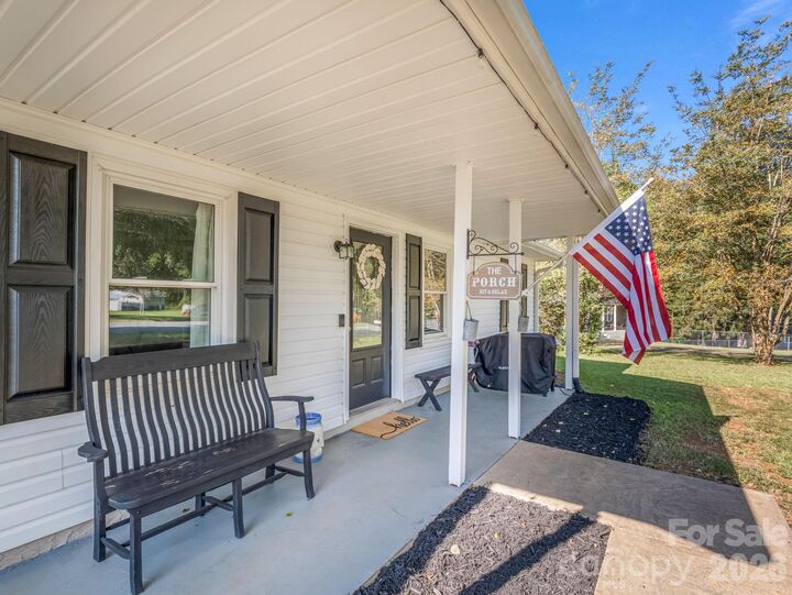 Property Photo: 123 Strawberry Drive SC 29349