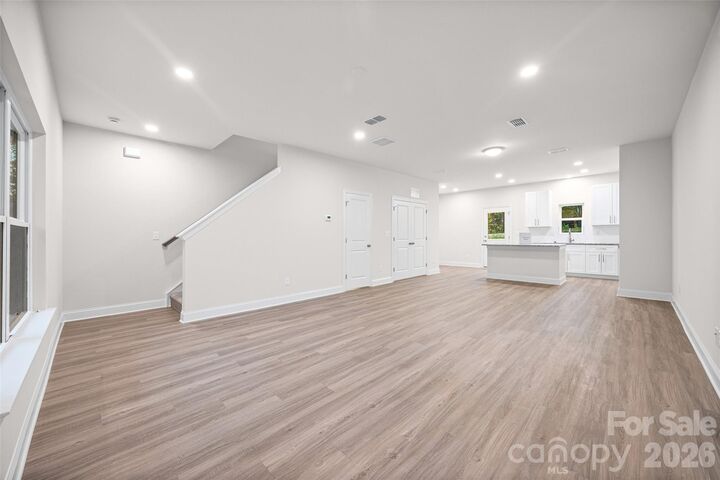 Property Photo:  610 W Lewis Street  NC 28034 