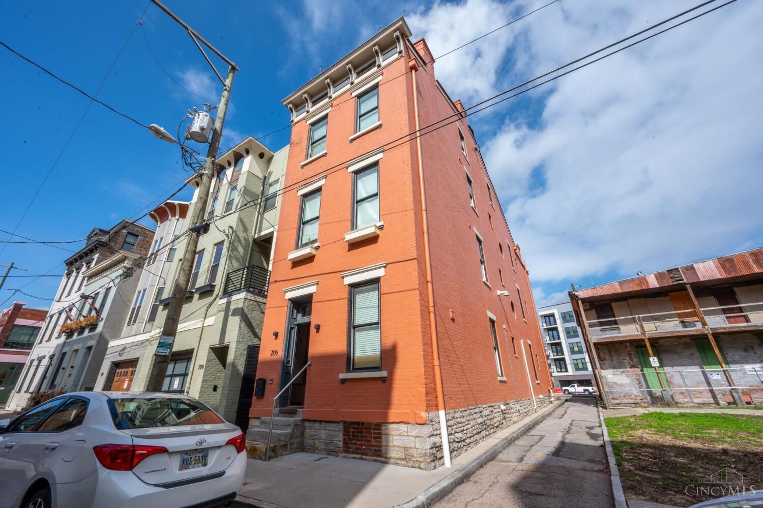 Property Photo: 206 Wade Street OH 45202