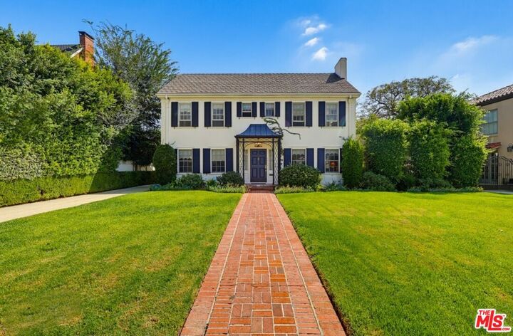 Property Photo: 520 S Irving Blvd CA 90020