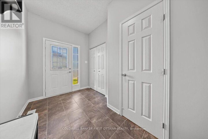 Property Photo: 132 Maravista Drive ON K2J 0K7