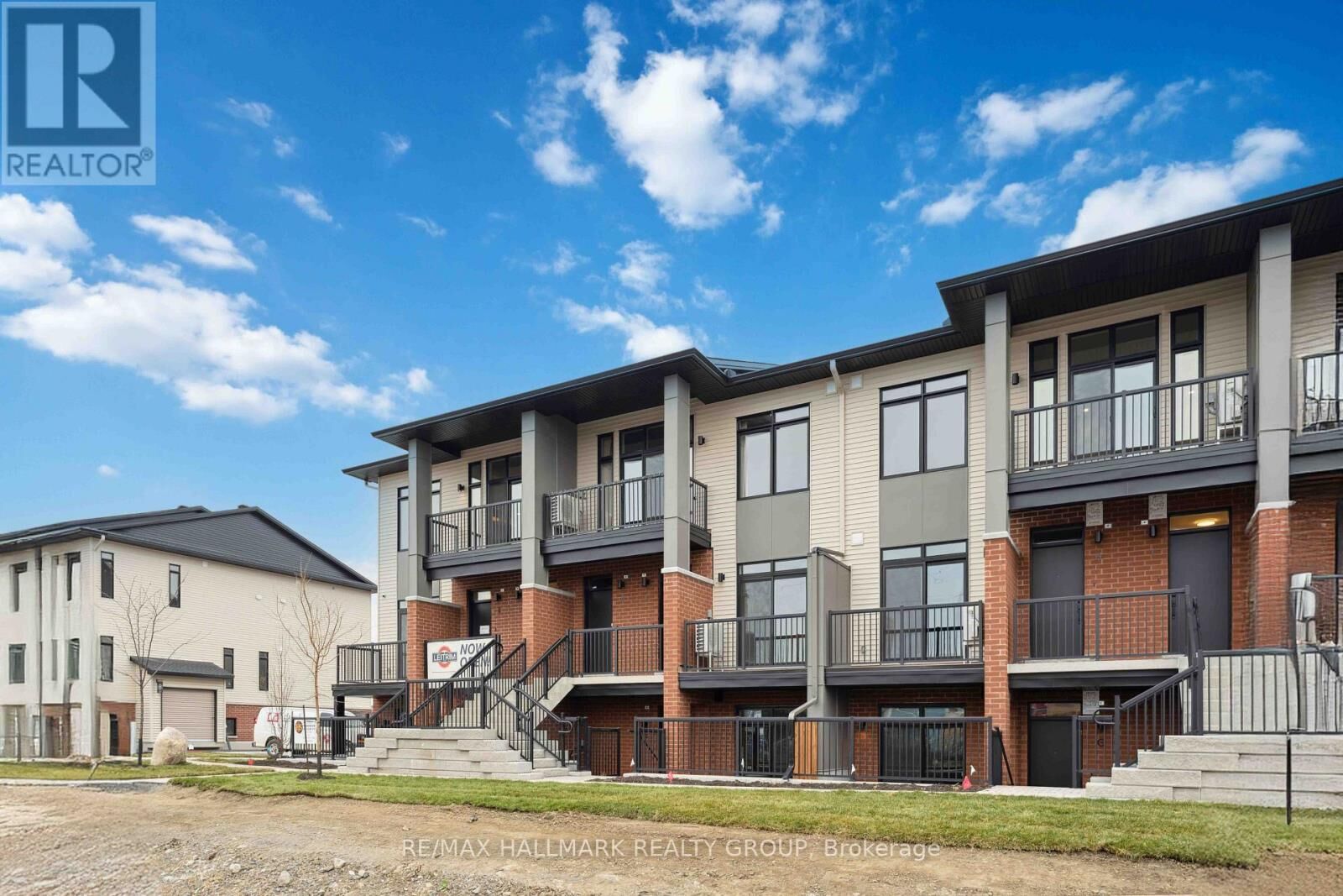 Property Photo: 4793 Bank Street D ON K1T 3W7