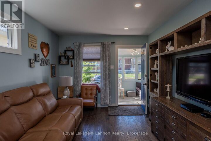 Property Photo:  510 Syndicate Avenue North  ON P7C 3X1 