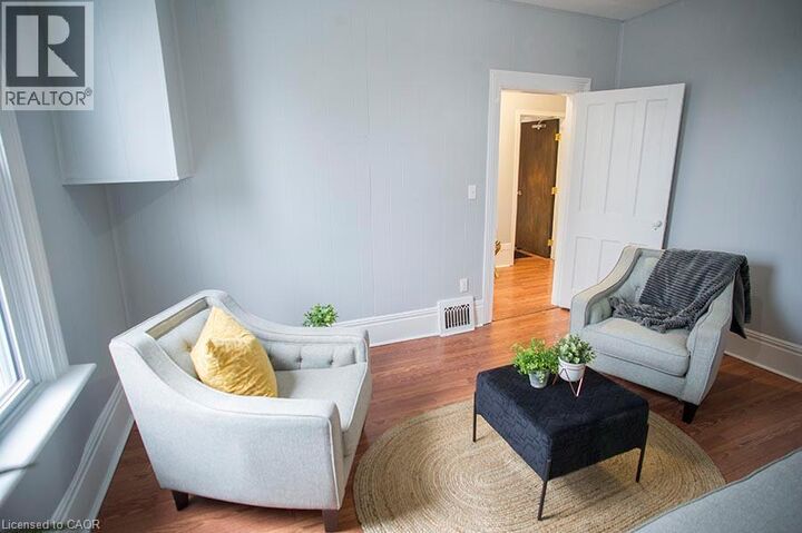 Property Photo:  67 Terrace Hill Street Upper  ON N3R 1G2 