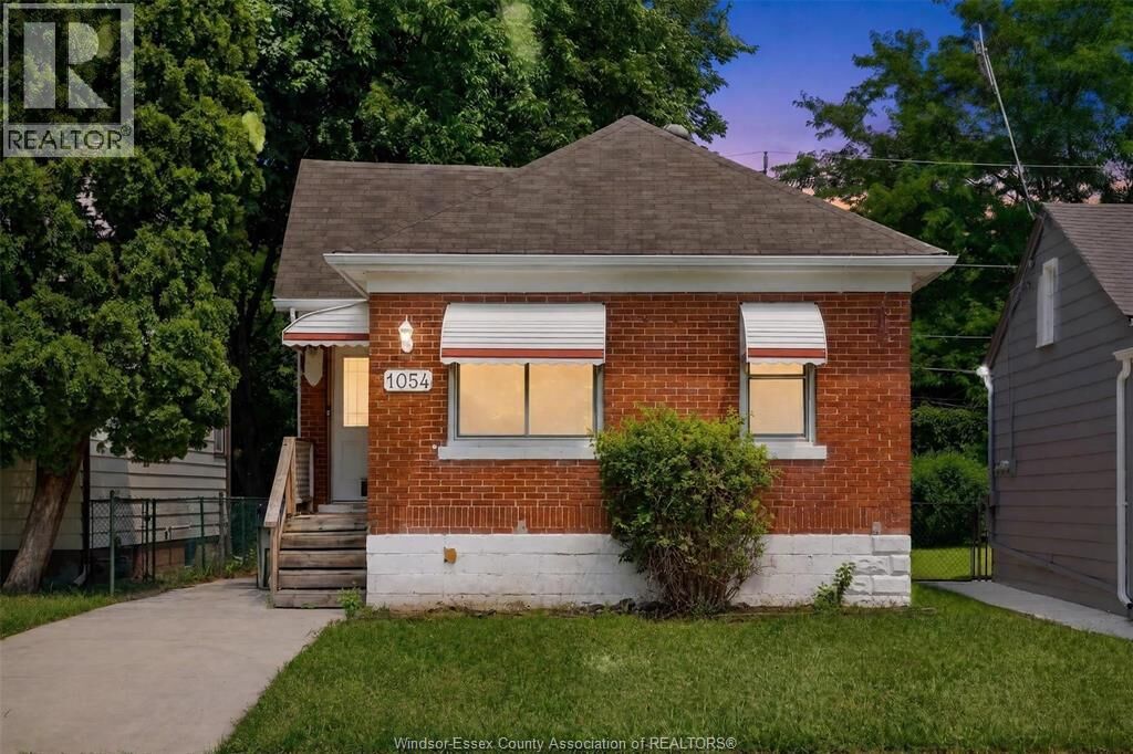 Property Photo:  1054 Josephine  ON N9B 2L5 