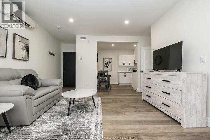 Property Photo:  1231 Unversity Avenue 4  ON N9A 5T2 