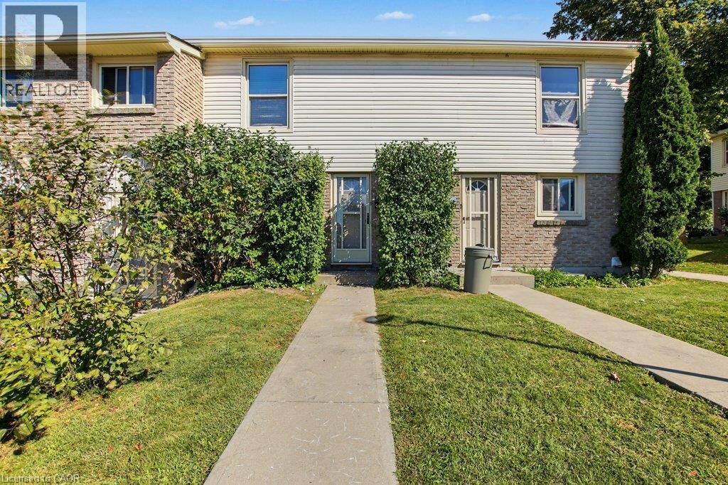 Property Photo: 165 Green Valley Drive 73 ON N2P 1K3
