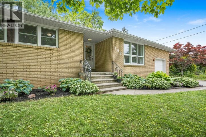 Property Photo:  108 Faubert Drive  ON N7M 2Y4 