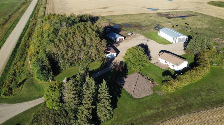 Photo de la propriété: 112 N & 134 W Road MB R0J 1L0