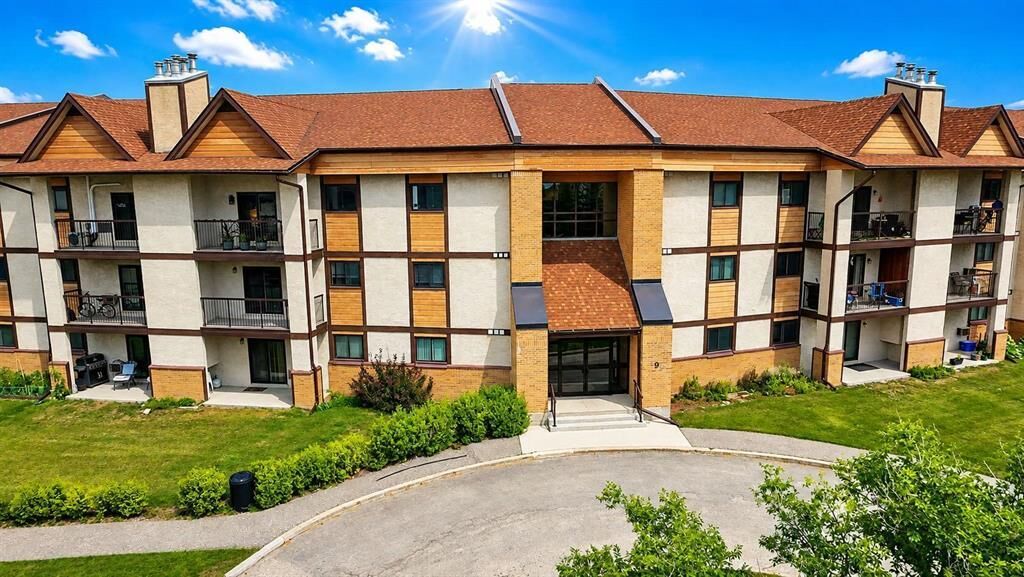Property Photo: 193 Victor Lewis Drive MB R3P 2A3