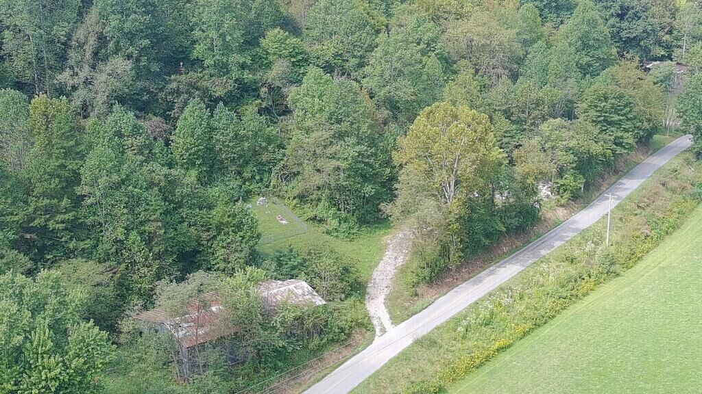 Property Photo:  51 Ronnie Marshall Cemetery Rd.  KY 41465 