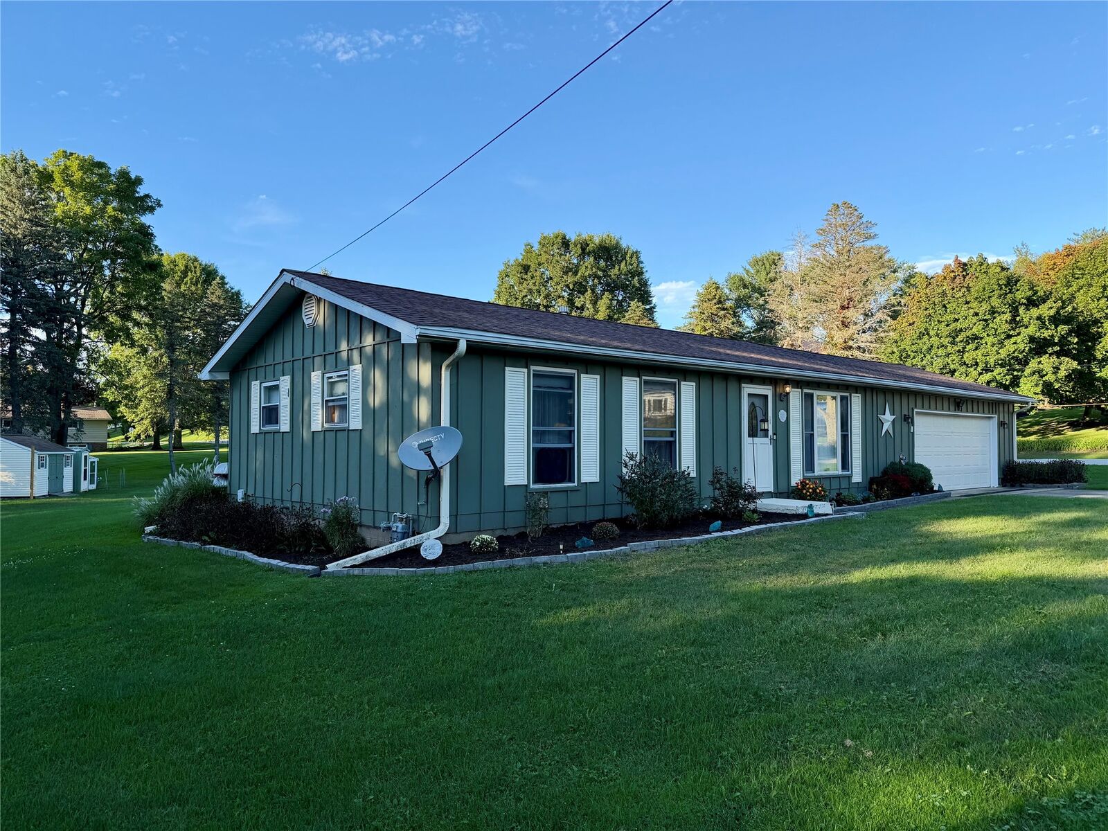 Property Photo: 209 Valleyview Drive PA 16412