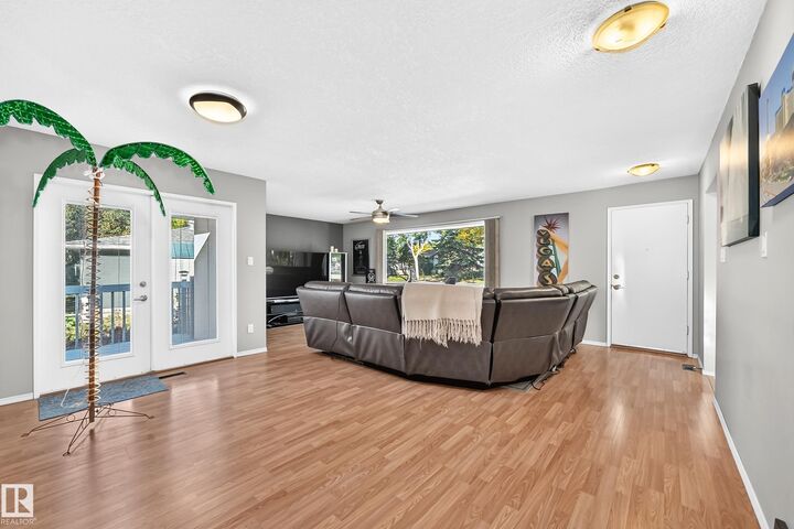 Property Photo:  6107 146 Avenue NW  AB T5A 1S9 
