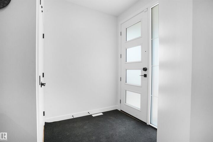 Property Photo:  3330 Chickadee Drive NW  AB T5S 0V6 