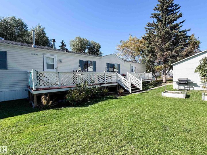 Property Photo:  5019 52 Avenue  AB T0C 0P0 