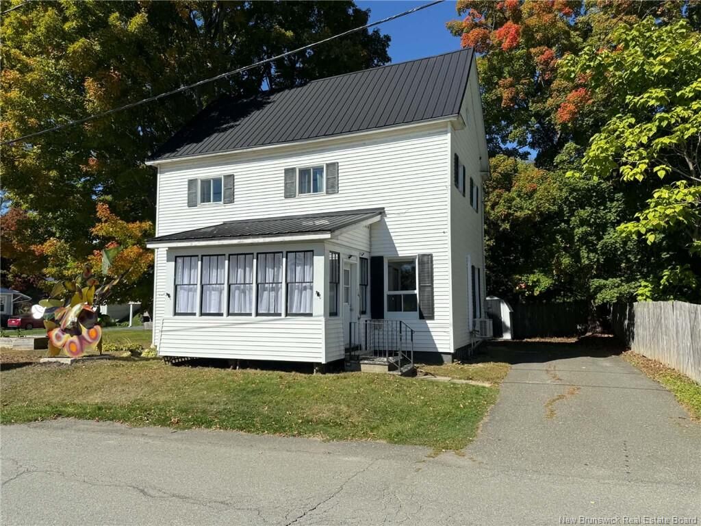 Property Photo:  106 College Street  NB E7M 1K6 