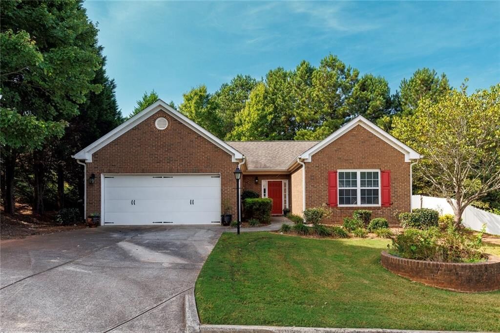 Property Photo:  5003 Centennial Commons Drive NW  GA 30102 