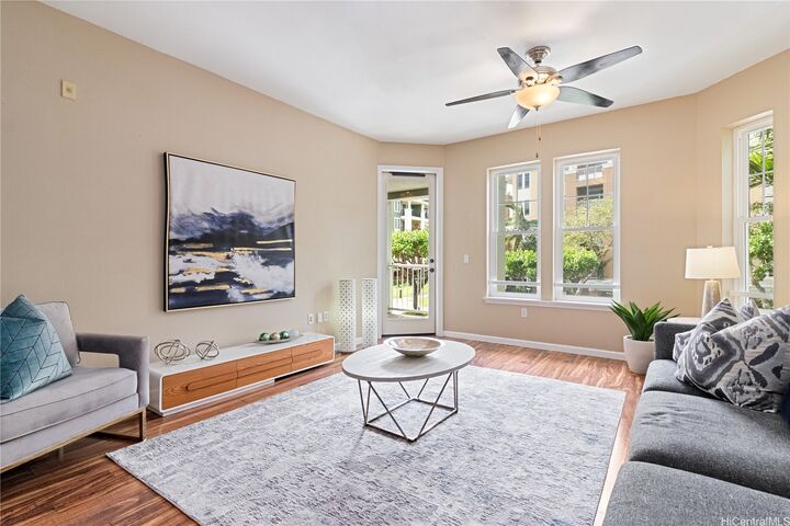 Property Photo: 520 Lunalilo Home Road 8118 HI 96825