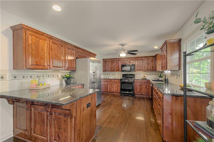 Property Photo:  5901 W 87th Terrace  KS 66207 