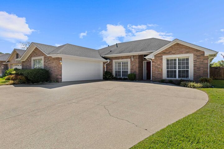 Property Photo: 3606 Doublewood Dr TX 75604