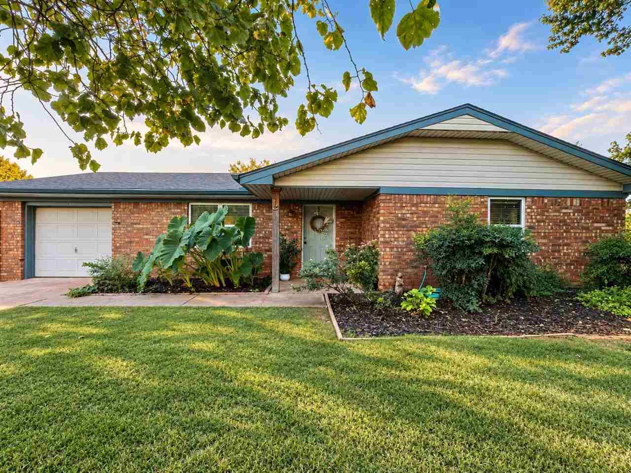 Property Photo:  111 Sunny Ln  OK 73538 