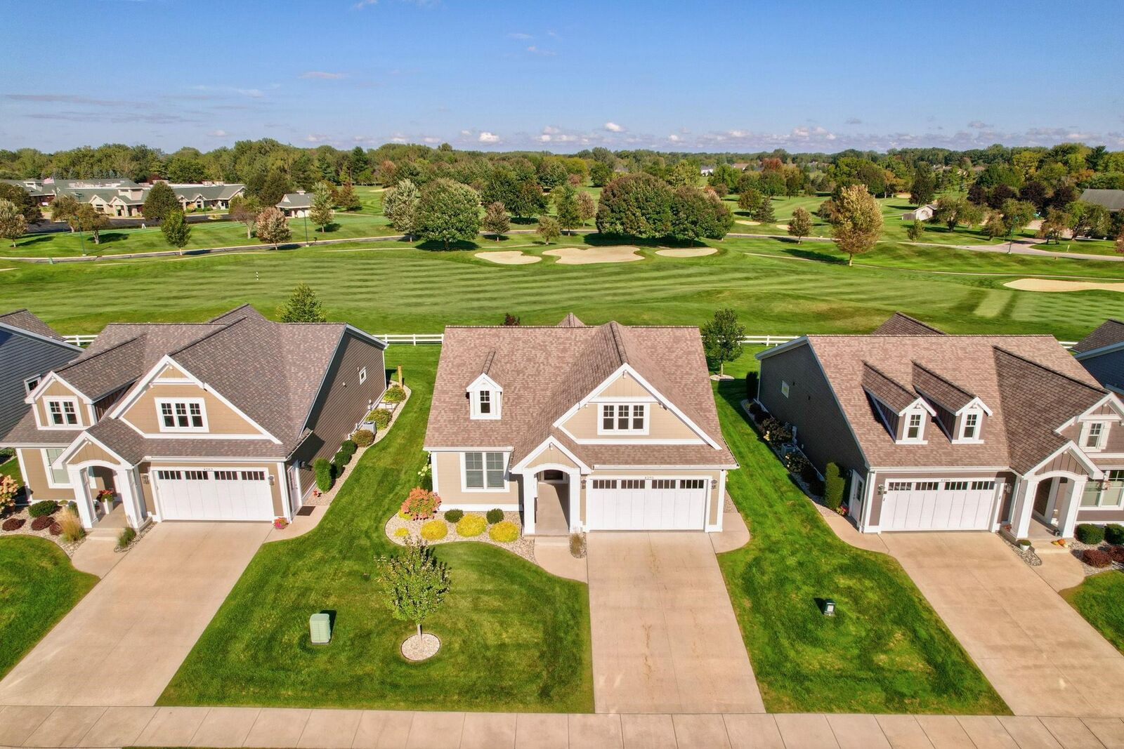 Property Photo:  4295 Village Green  MI 48623 
