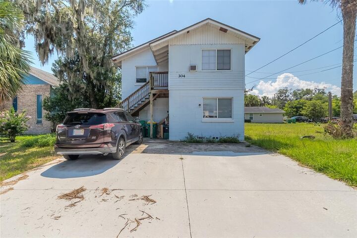 Property Photo:  304 S Adelle Avenue  FL 32720 