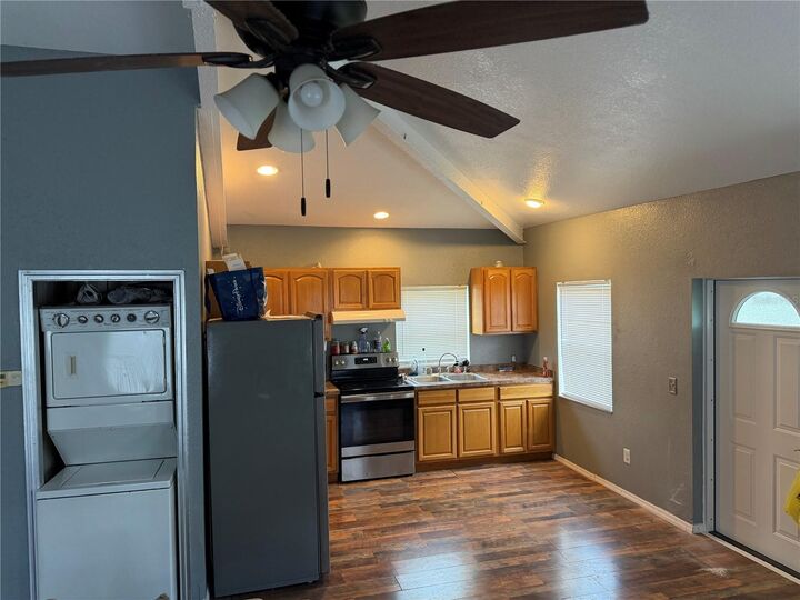 Property Photo:  408 W Palmetto Street  FL 34266 