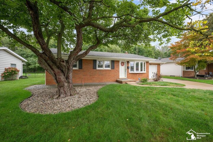 Property Photo:  1136 Lavender Street  MI 48162 