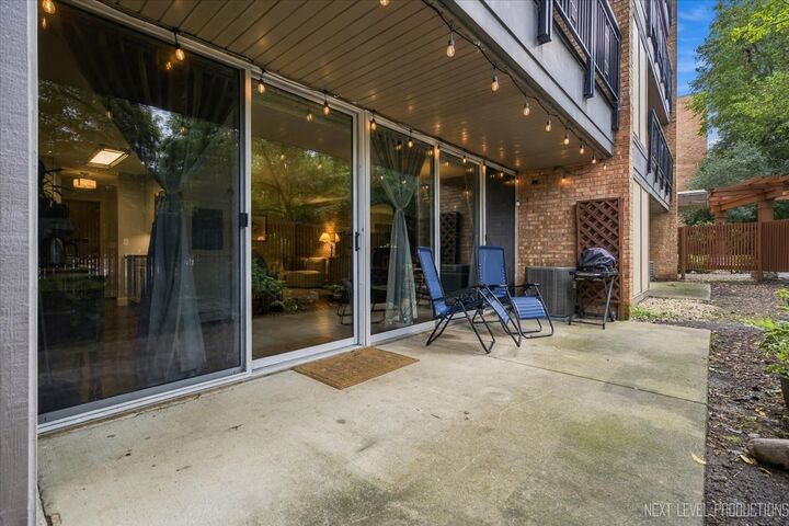 Property Photo:  5900 Oakwood Drive 1J  IL 60532 