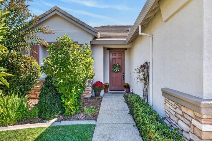Property Photo: 9845 Brierton Court CA 95757