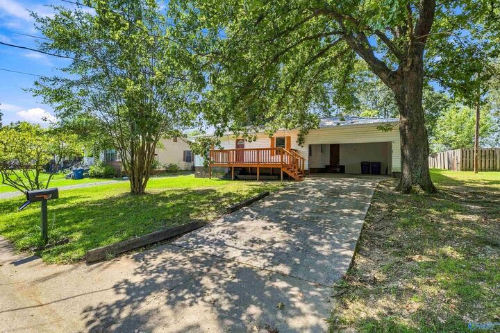 Property Photo: 606 8th Avenue SW AL 35954