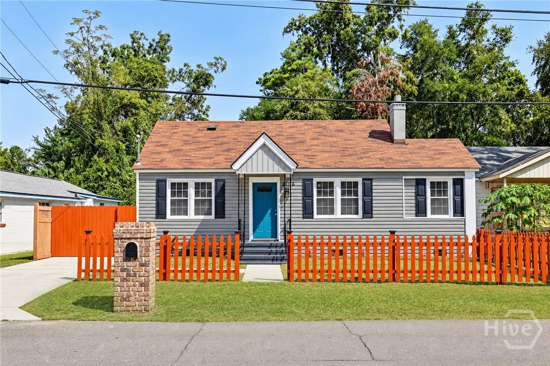 Property Photo:  3106 Falligant Avenue  GA 31404 