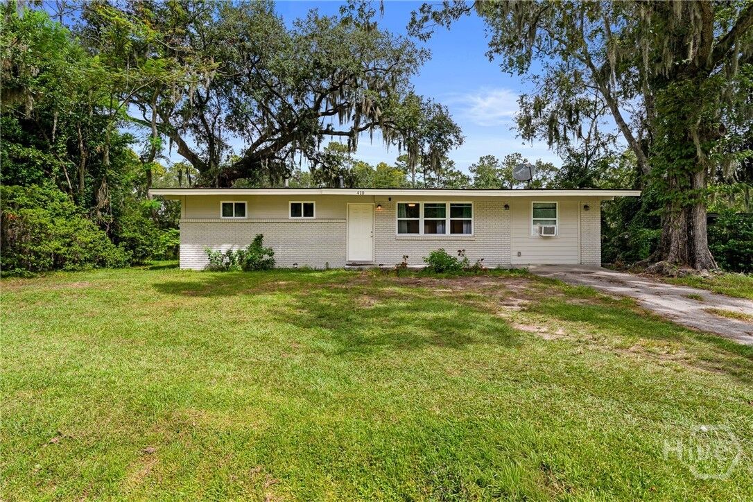 Property Photo: 410 Delores Drive GA 31406