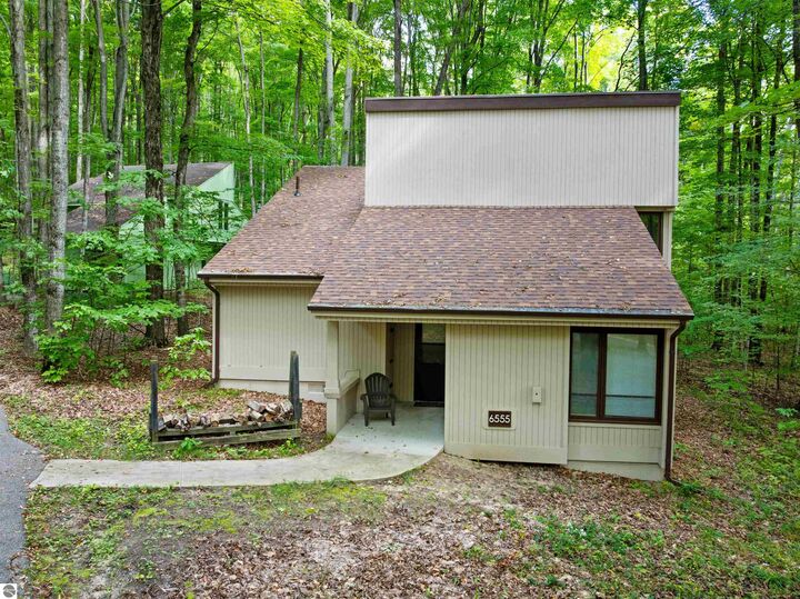 Property Photo:  6555 Kliffendorf Drive  MI 49615 
