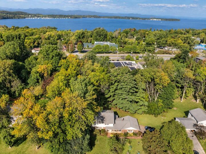 Property Photo: 458 Olde Orchard Lane VT 05482
