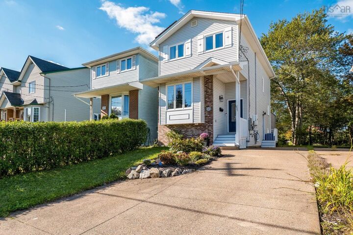 Property Photo:  Dr. 12 Governors Lake Drive  NS B3T 1N1 