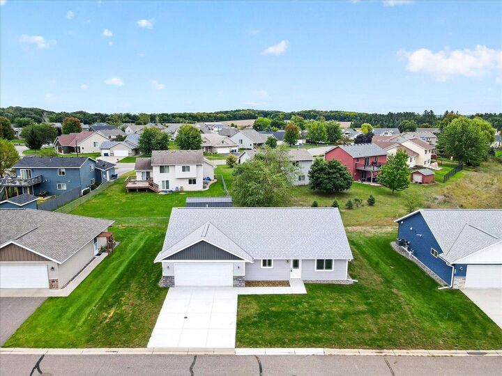 Property Photo:  425 4th Avenue SE  MN 56374 
