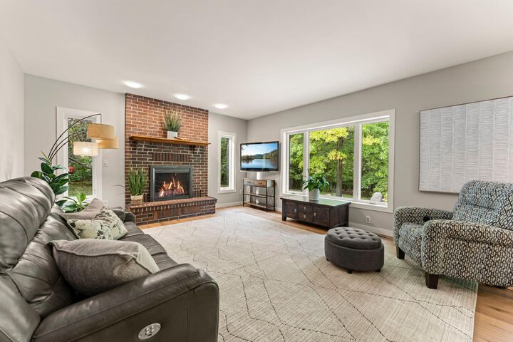 Property Photo:  940 Trail Court  MN 55123 