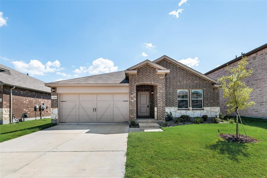 Property Photo: 2706 Knollwood Trail TX 75114